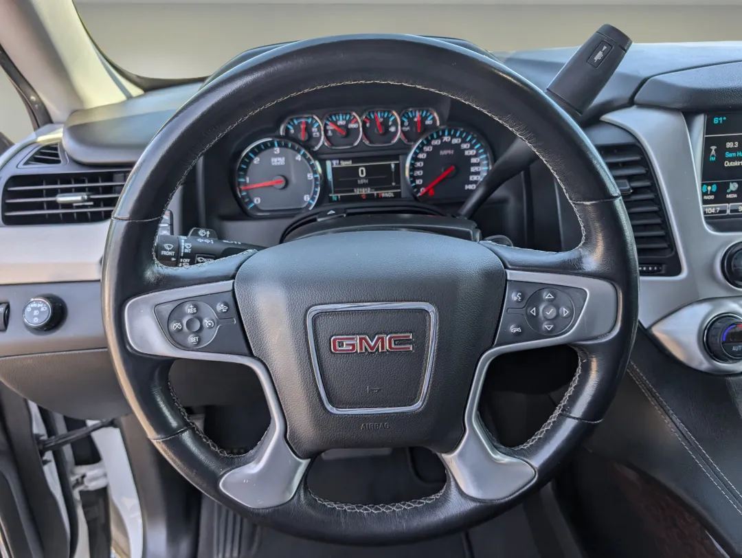 2020 GMC Yukon - 1GKS1AKC4LR225383 - Image #17