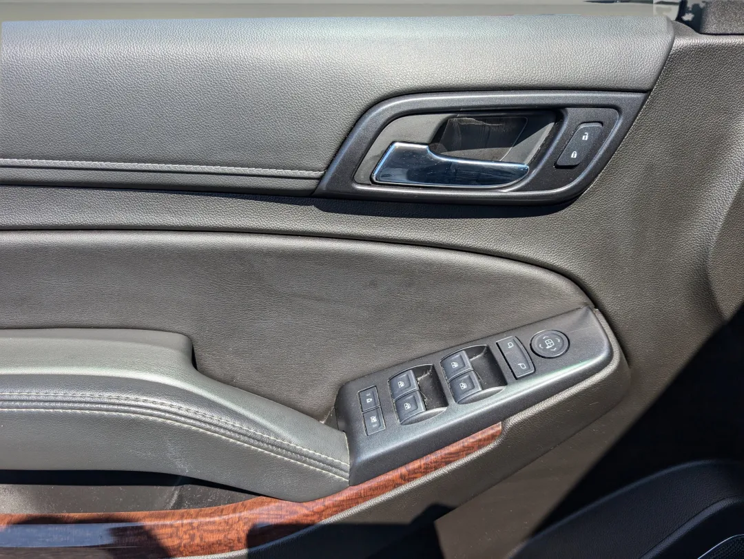 2020 GMC Yukon - 1GKS1AKC4LR225383 - Image #10