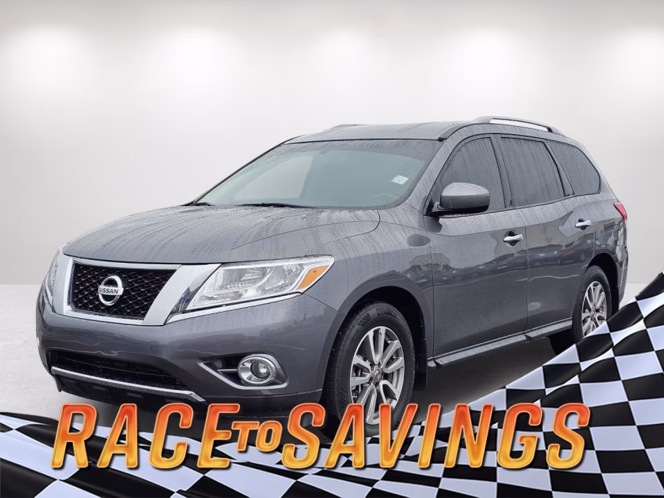 2015 Nissan Pathfinder SV 2WD's photo